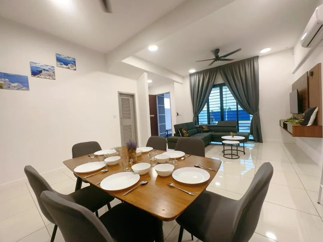 Holiday home Hello Baby Dato Onn Tebing 10Pax Private Bathroom Johor Bahru