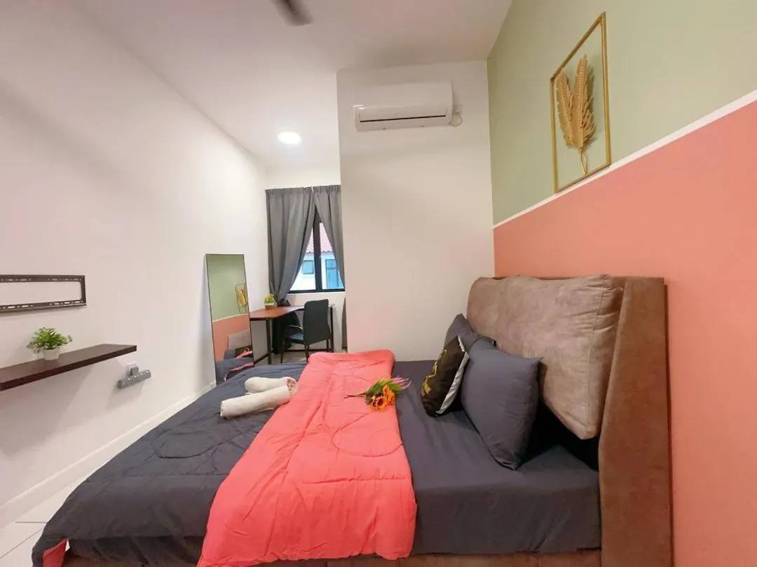 Holiday home Hello Baby Dato Onn Tebing 10Pax Private Bathroom Johor Bahru Malaysia